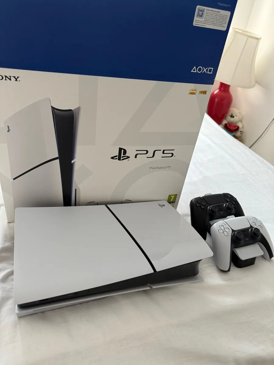 PS 5 BRAND NEW - Image 1