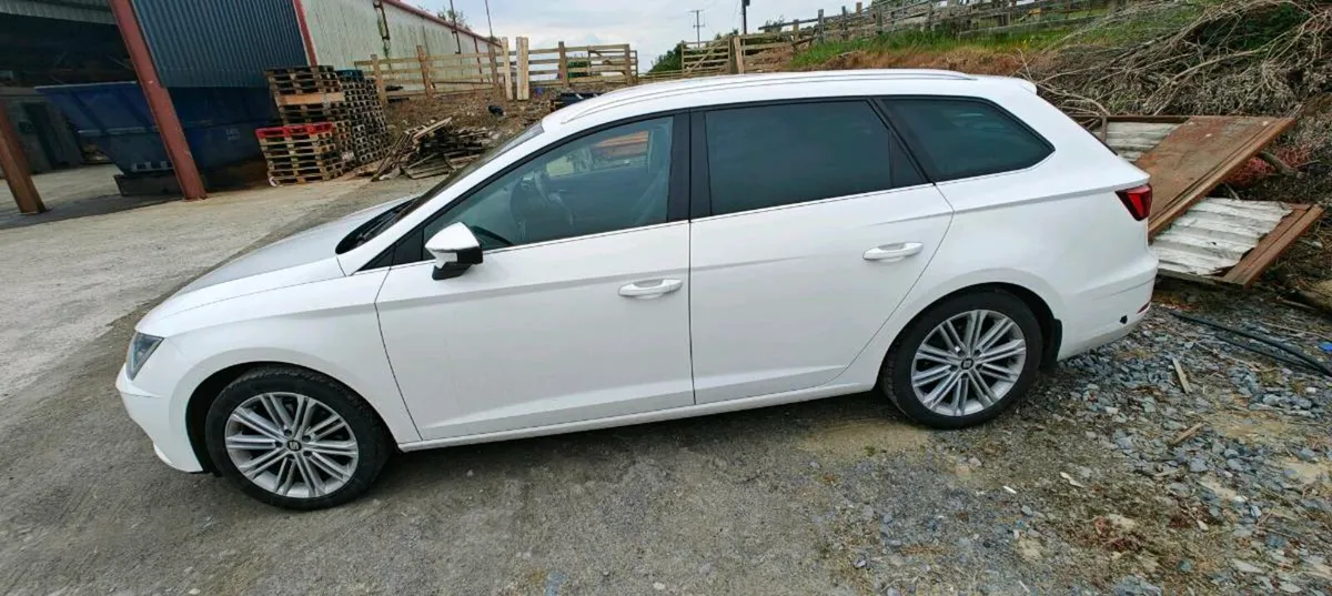 Seat leon 2018 Excellence 2.0l diesel - Image 2
