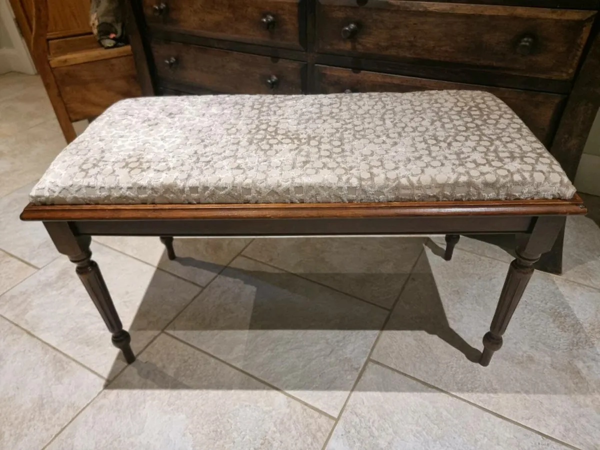 Beautiful Solid Wood Bench - Image 4