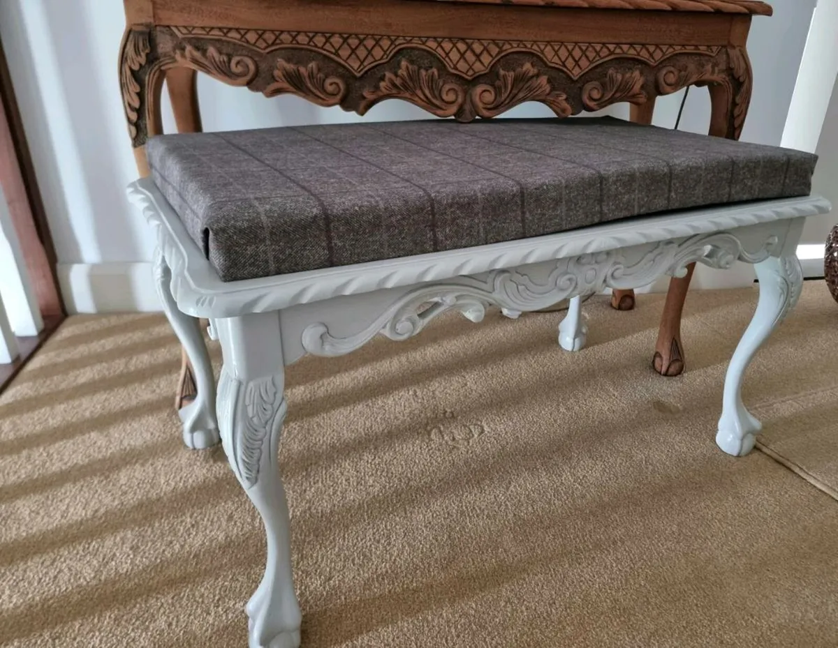 Stunning Carved Bench...€225 - Image 1