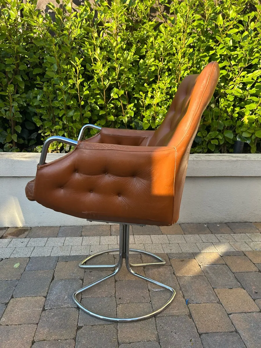 Mid century vintage leather swivel lounge chair - Image 1