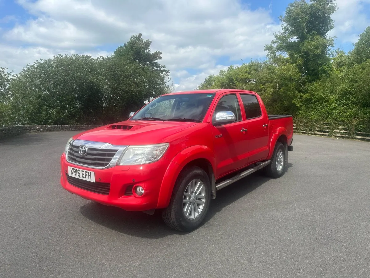 2016 Toyota Hilux Automatic - Image 3