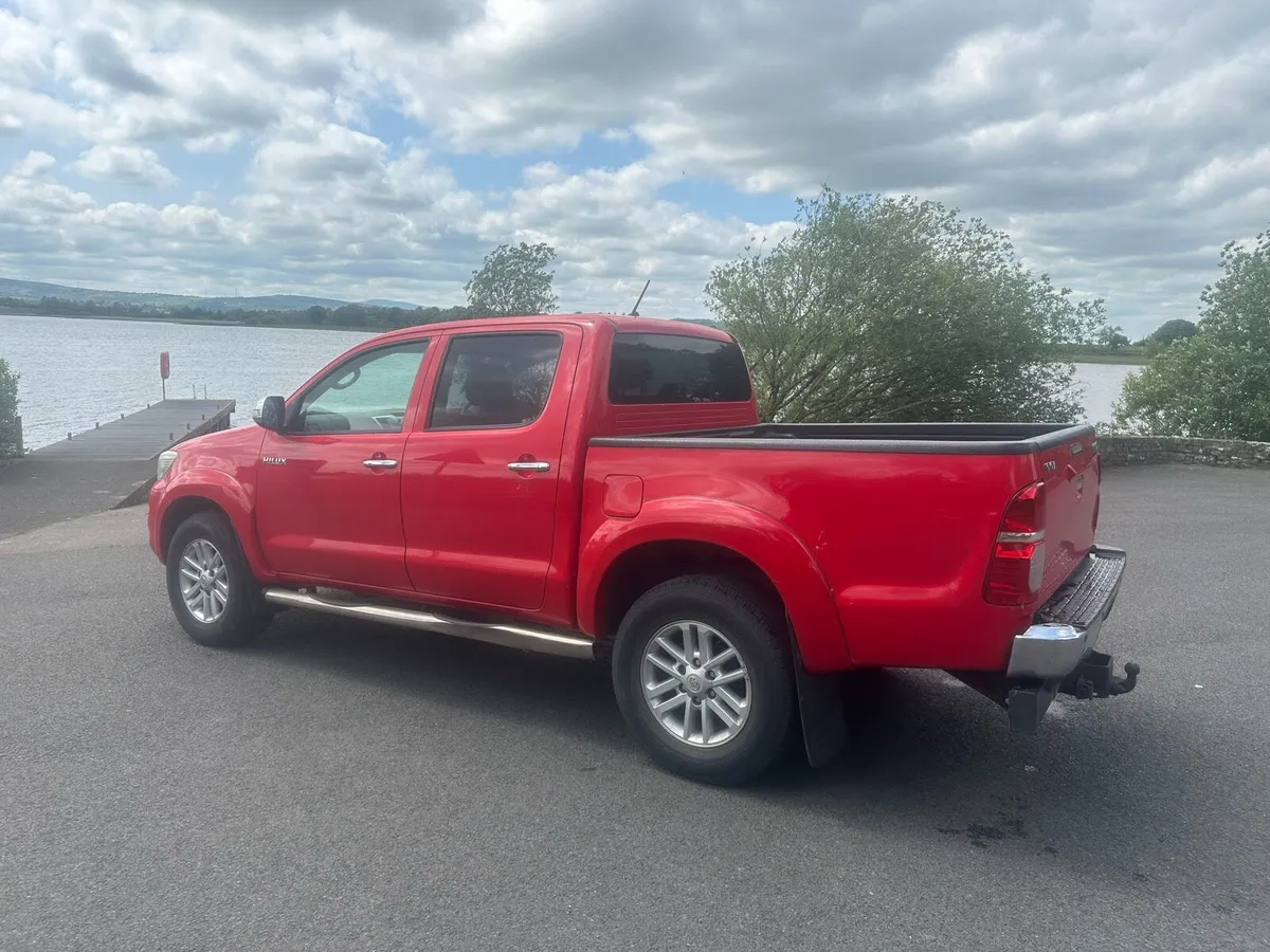 2016 Toyota Hilux Automatic - Image 4
