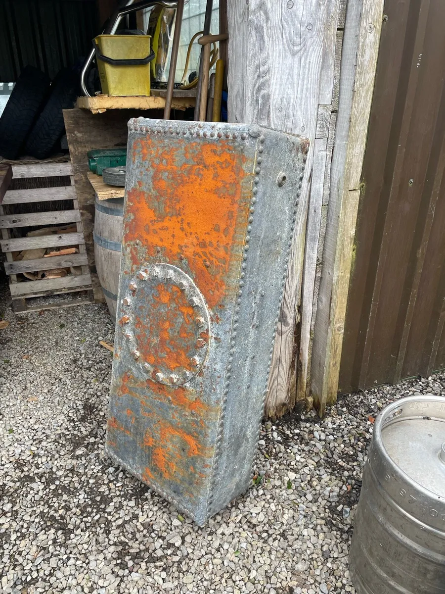 Cast iron rivited tank - Image 1