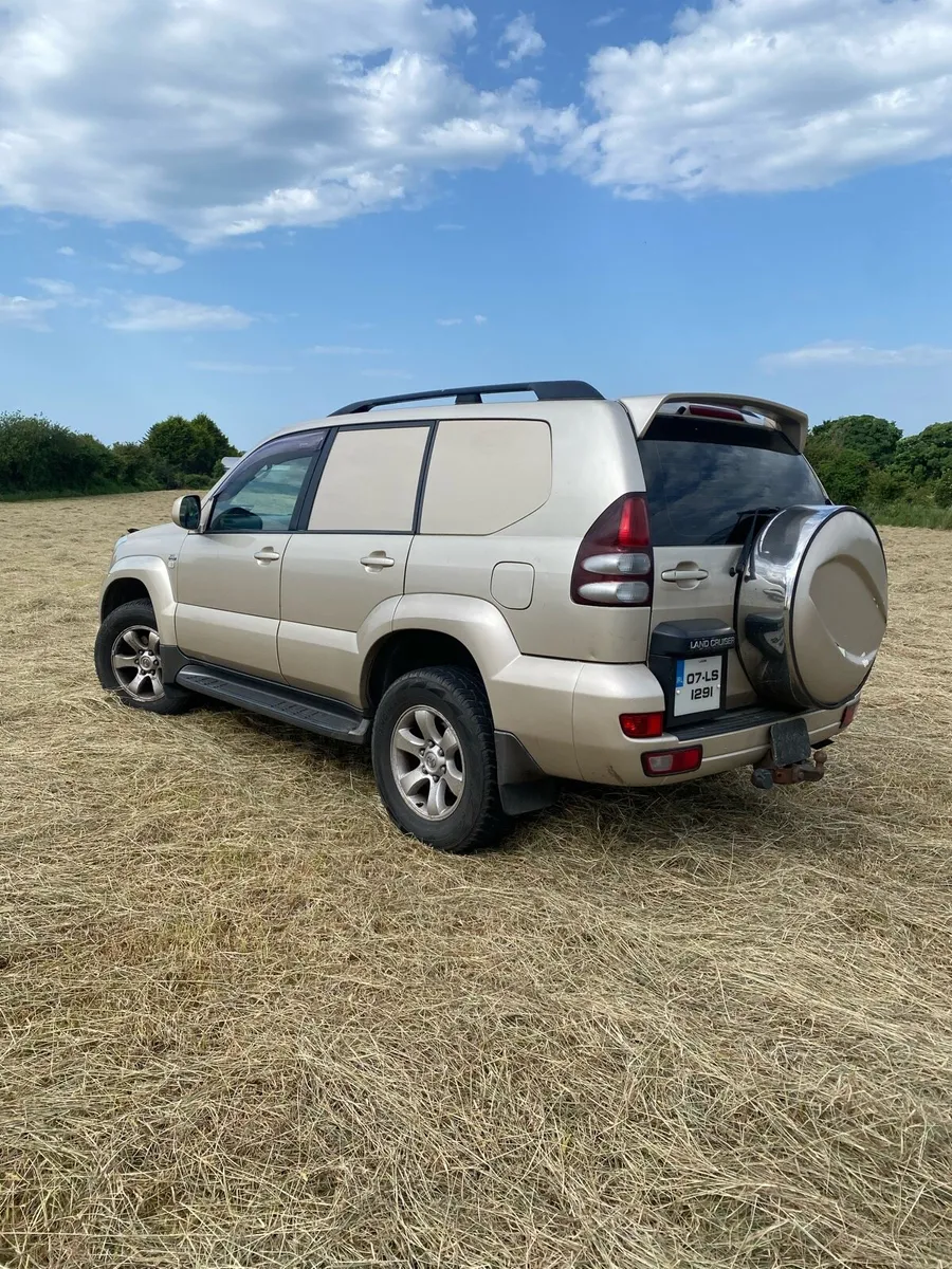 Toyota landcruiser - Image 4