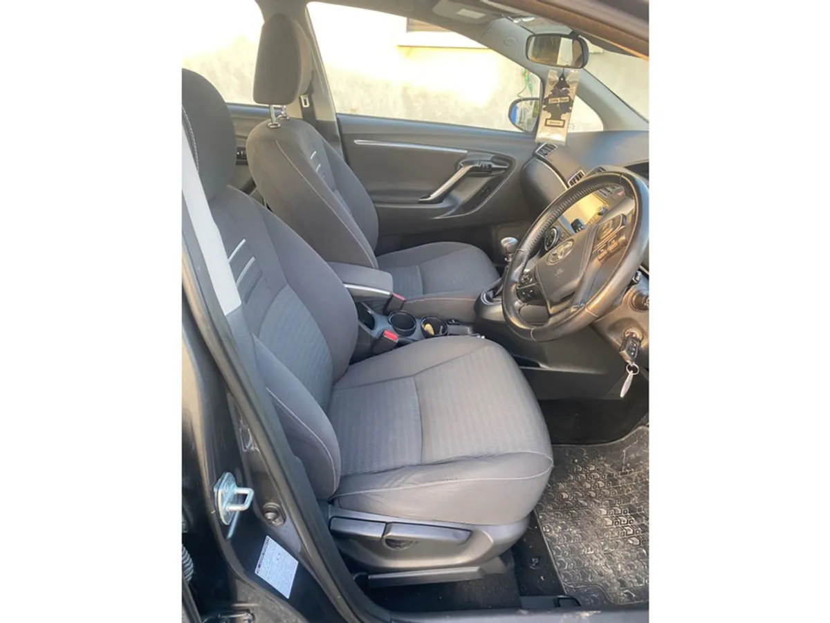 Toyota Verso 1.6 D-4d Icon TSS 5DR - Image 4