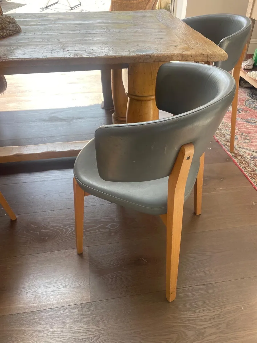 4 leather dining  chairs curved - Image 1