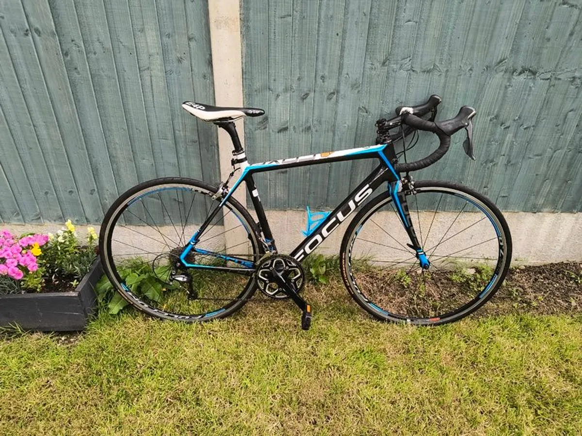 Road bike - Focus Cayo - Image 1