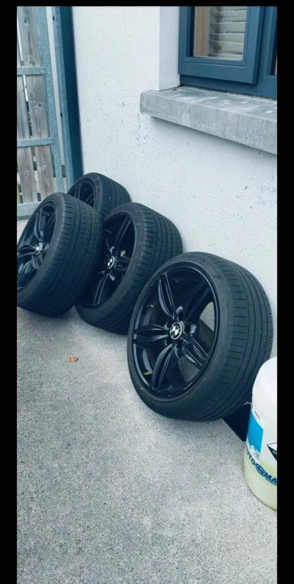 19" genuine BMW alloys wheels 5x120