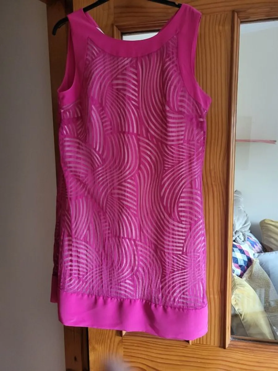 Stunning  Ben de lissi principles dress ideal for summer holiday - Image 1