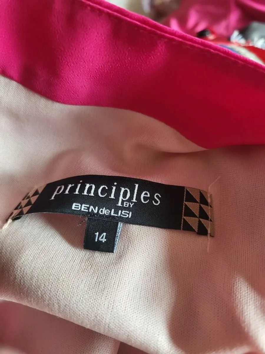 Stunning  Ben de lissi principles dress ideal for summer holiday - Image 3