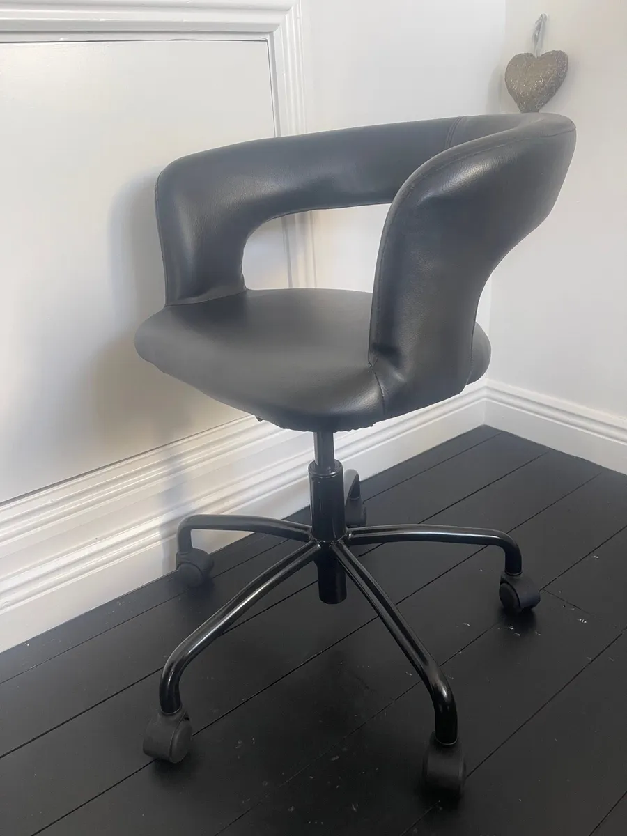 Chair - Image 3