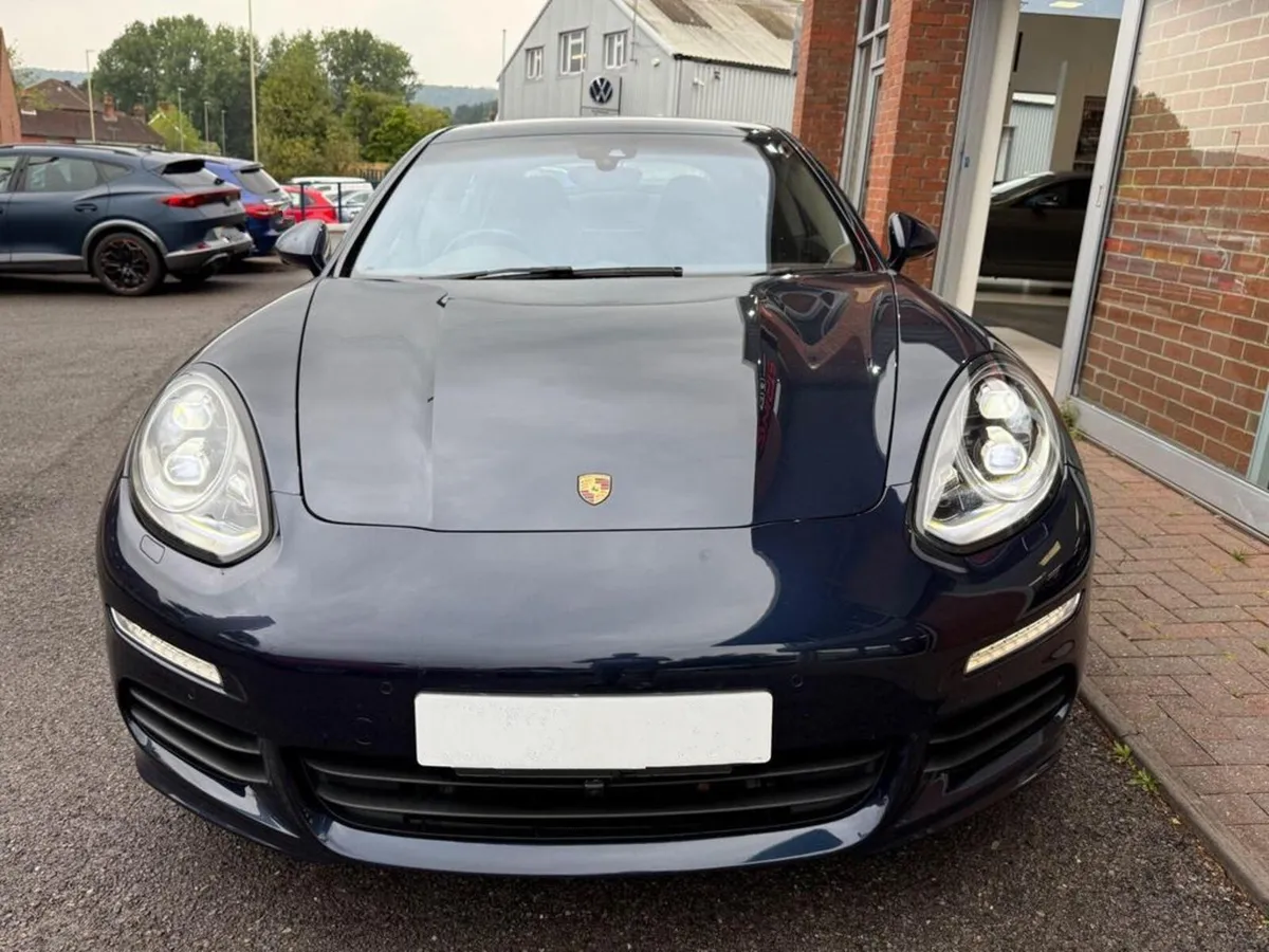 Porsche Panamera 3.0 Diesel - Image 1