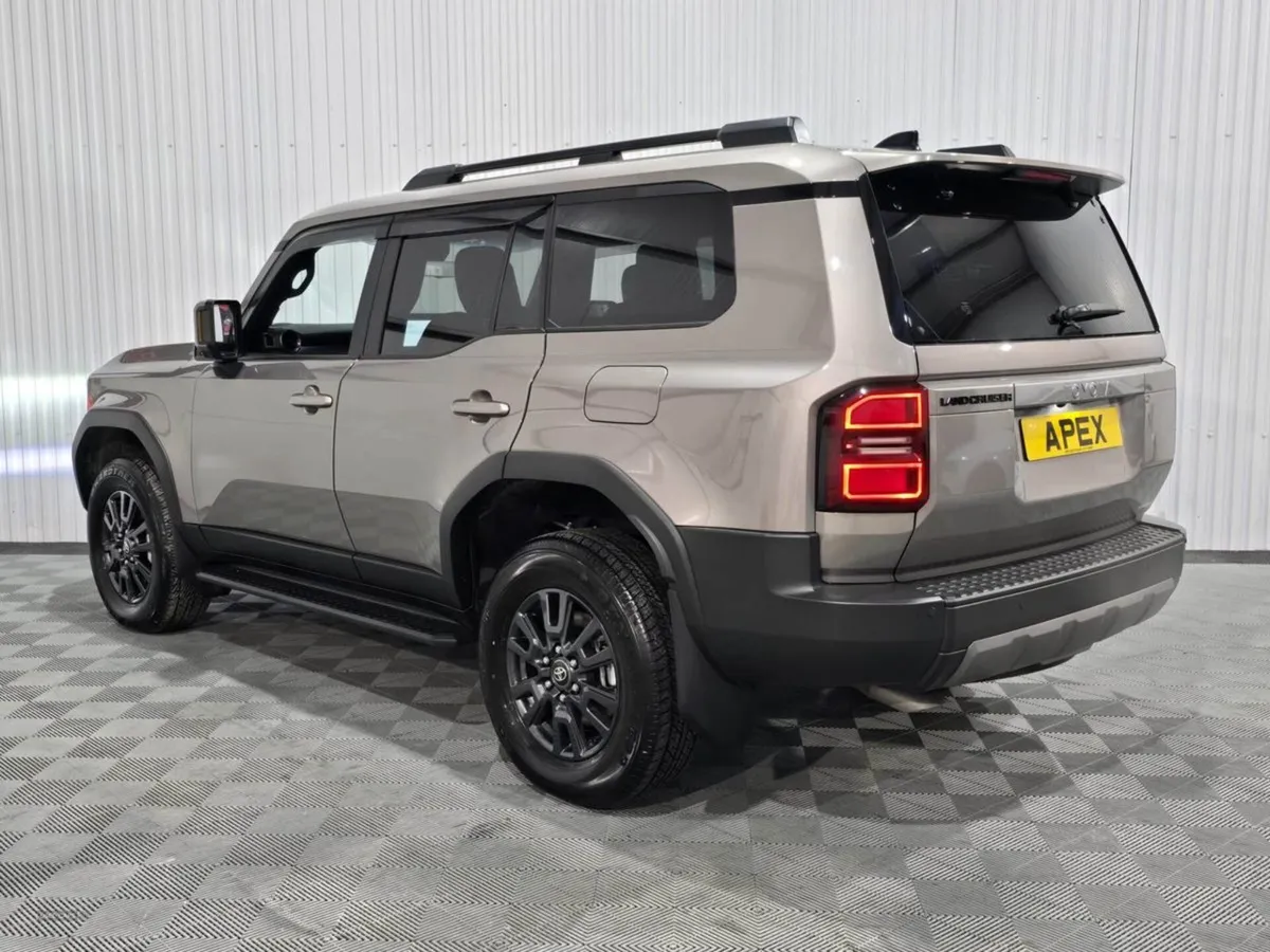 Toyota Landcruiser 2.8 Diesel 7 Seater - Image 3