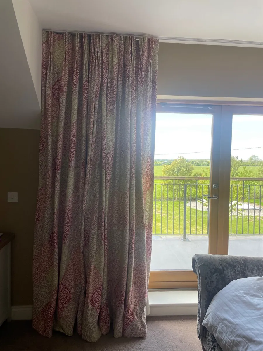 Curtains & Blind - Image 3