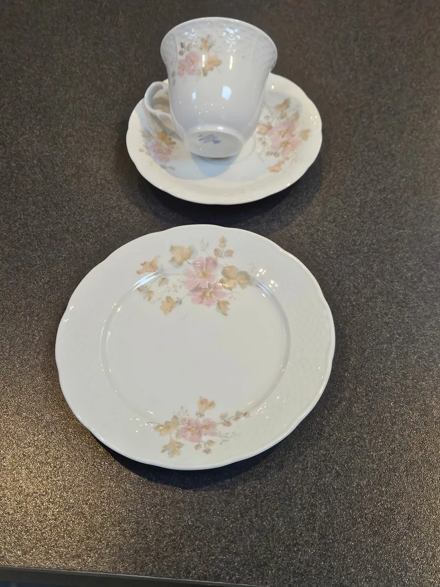 Vintage China - Image 1