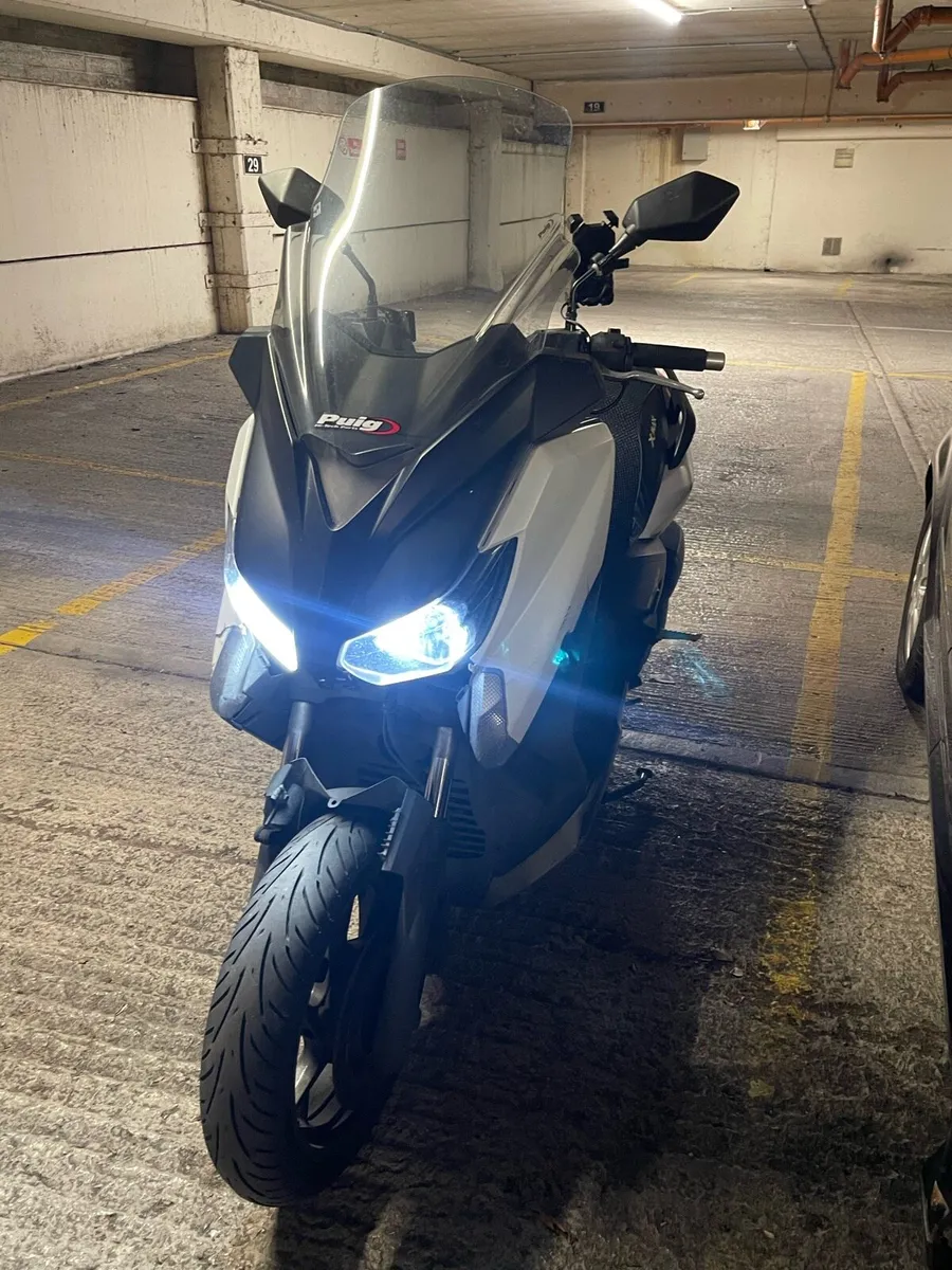 X Max 250cc 2016 - Image 1