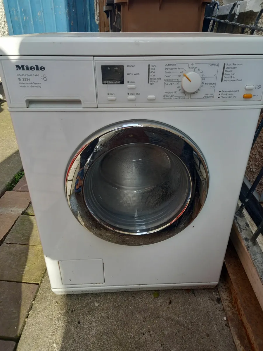 Washing machine 8KG - Image 1