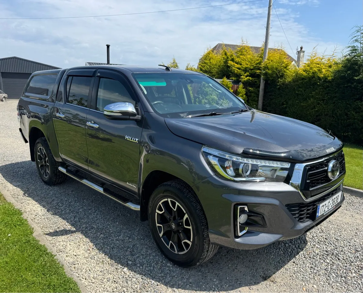 Toyota Hilux - Image 1