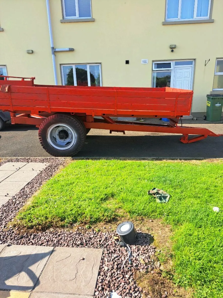 Lee tipping trailer - Image 3