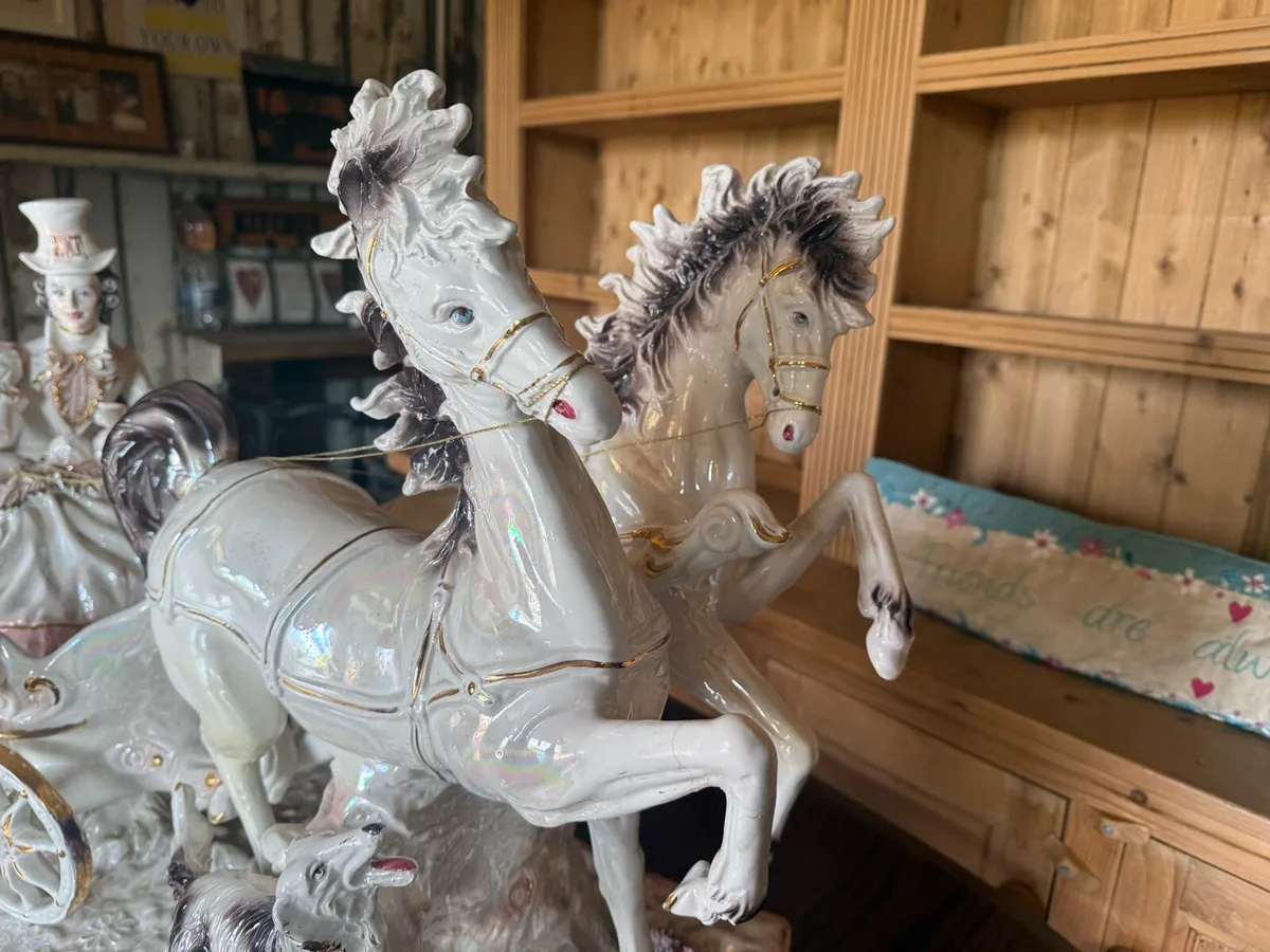 Extra large Capodimonte horses and carriage. - Image 2