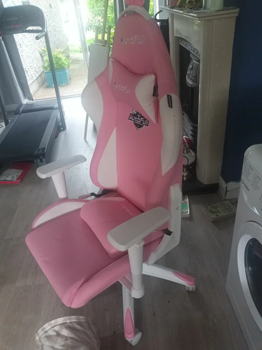 Gaming chair - Image 4