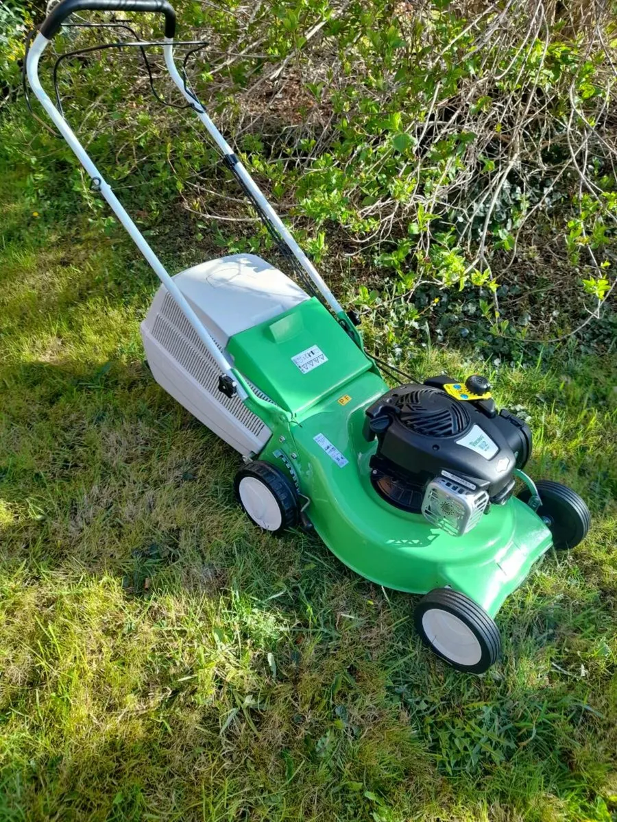 Brand new stihl viking mower selfdrive 18" briggs - Image 4