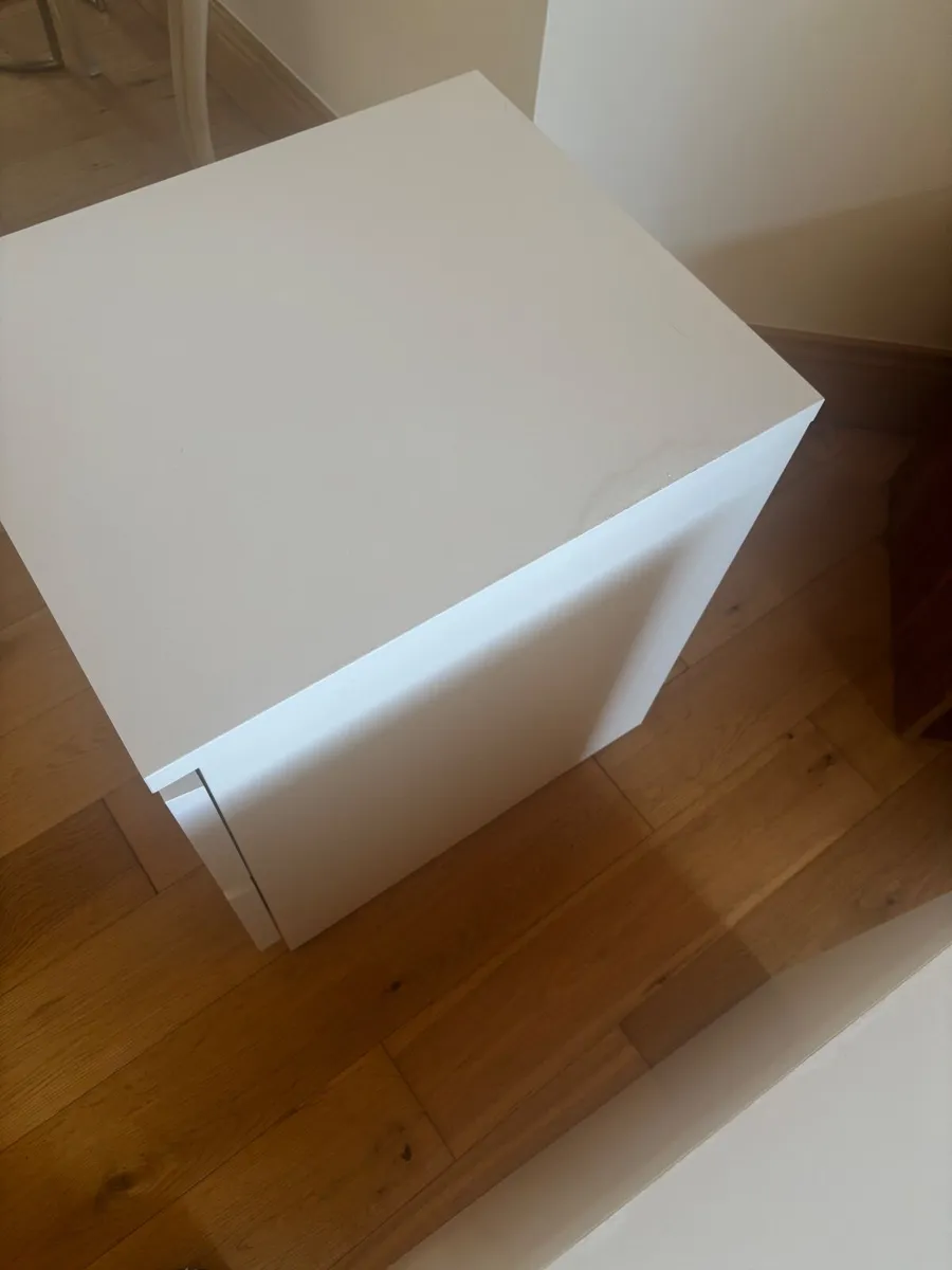 Bedside lockers - Image 4