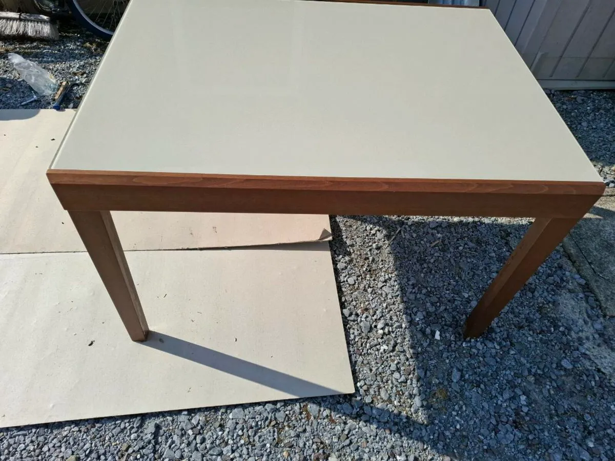 Kitchen table - Image 4