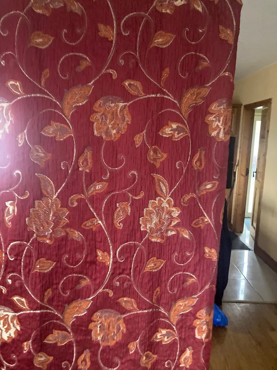 Curtains (x2) fully lined, pencil pleat - Image 1