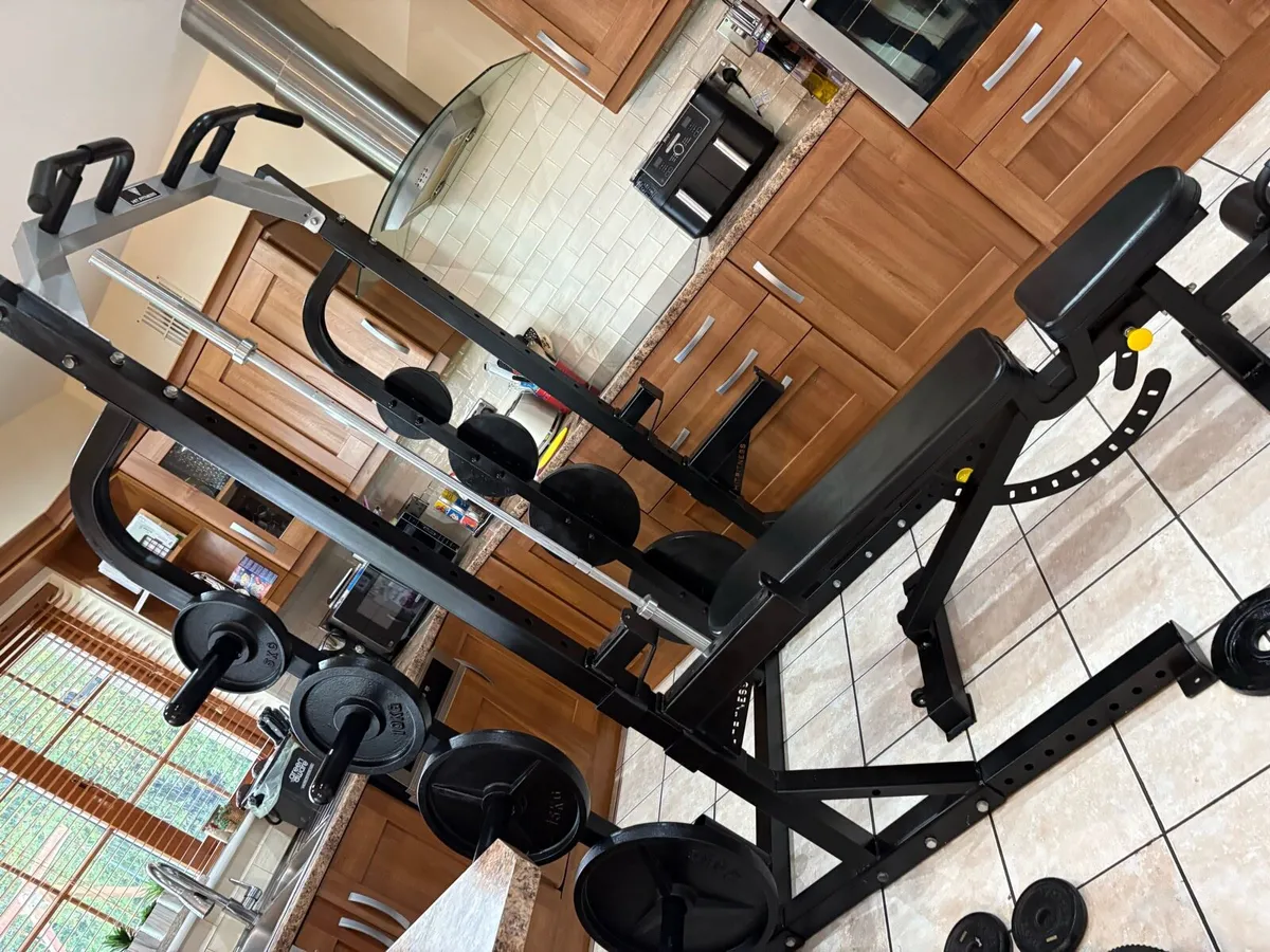 WITHOUT DOUBT  BEST GYM WEIGHTLIFTING SET UP!!! - Image 4