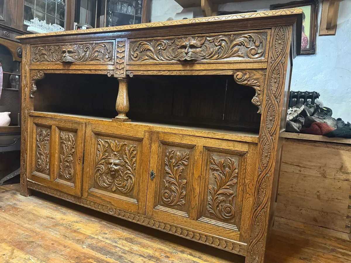 Carved Oak Sideboard. - Image 1