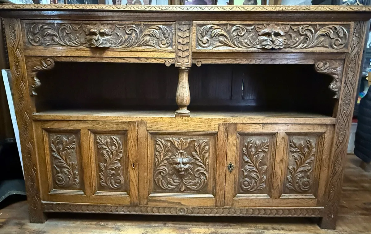 Carved Oak Sideboard. - Image 4