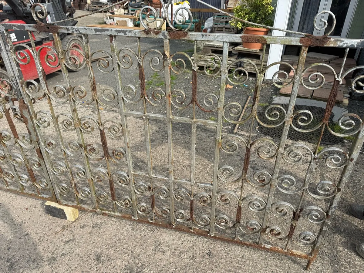 Rusty Ornate Pair Gates. - Image 3