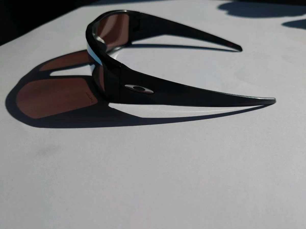Oakley sunglasses - Image 3