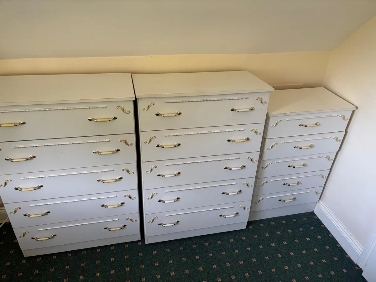 Set of 3 chest of drawers - Image 1