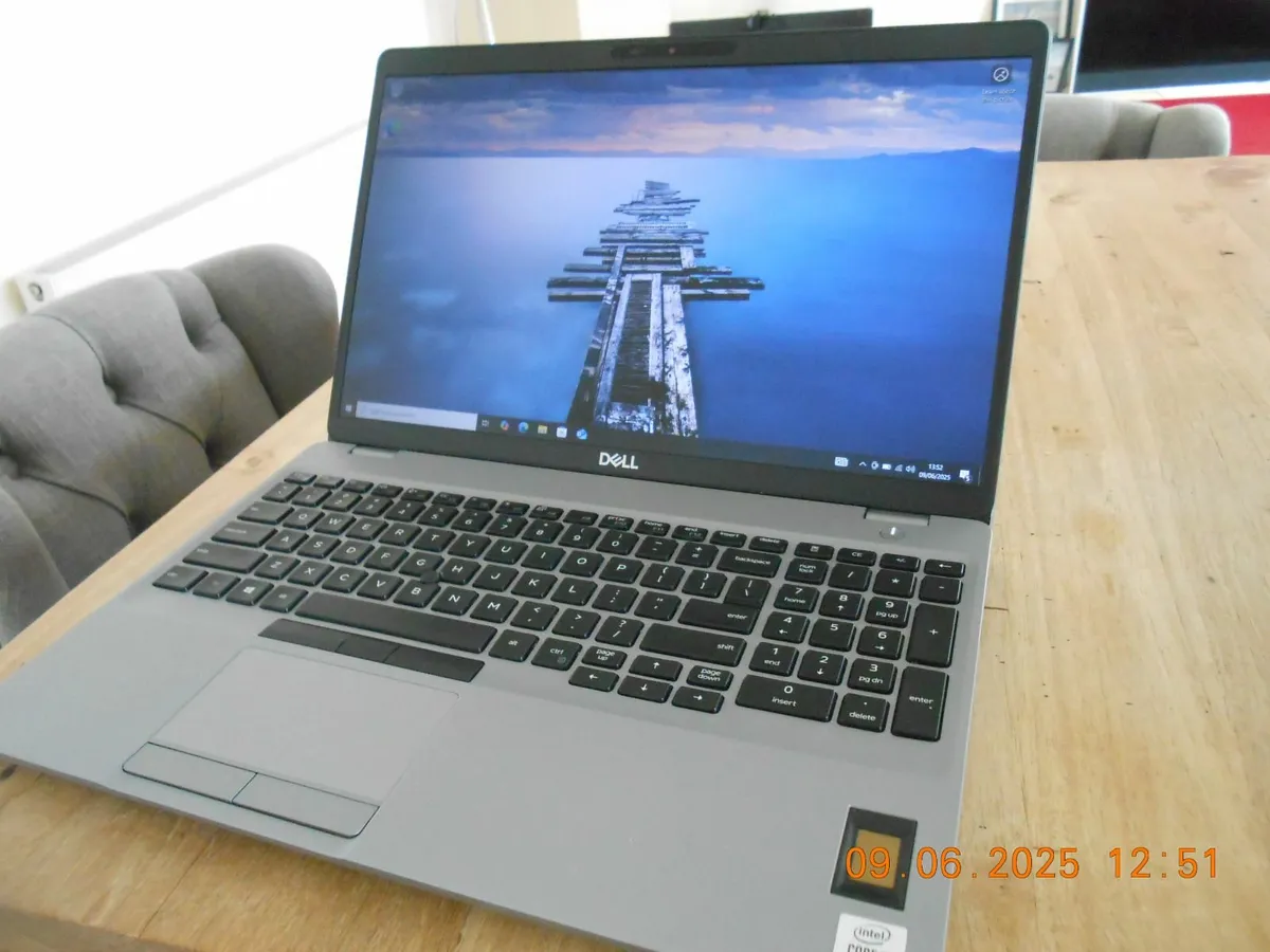 DELL Latitude 5511 15.6 ” Intel i7 10th Gen - Image 1