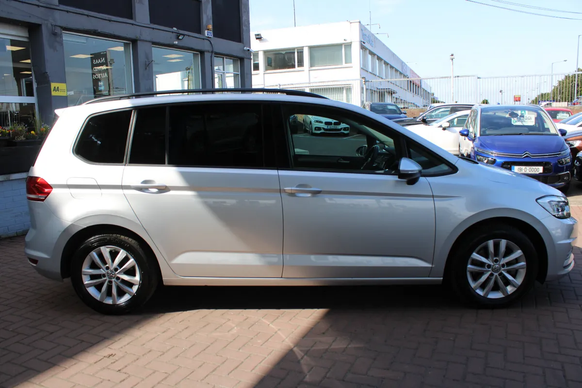 VW TOURAN  1.4 TSI COMFORTLINE 140BHP 5DR MPV AUT0 - Image 3