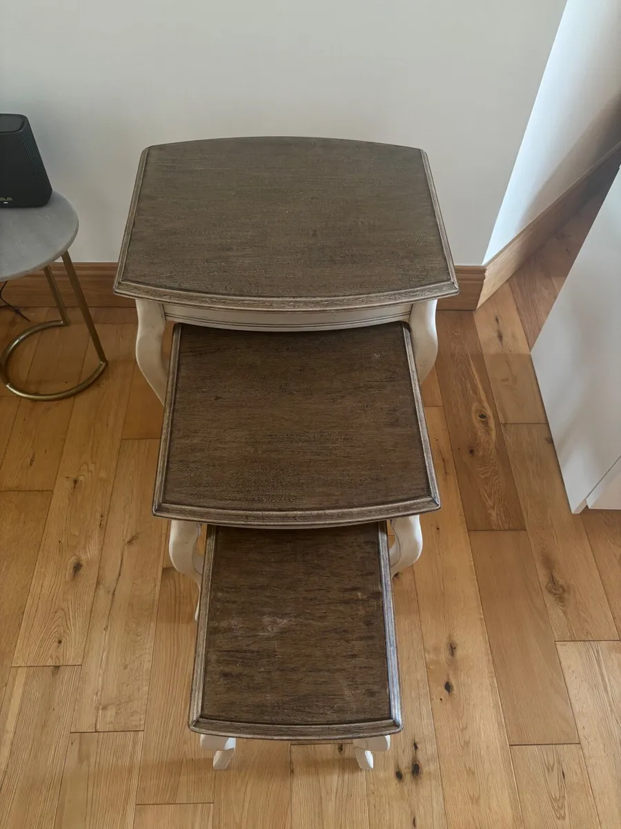 Nest of tables - Image 3