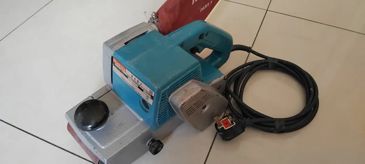 Makita 9401 Belt Sander 240v - Image 1