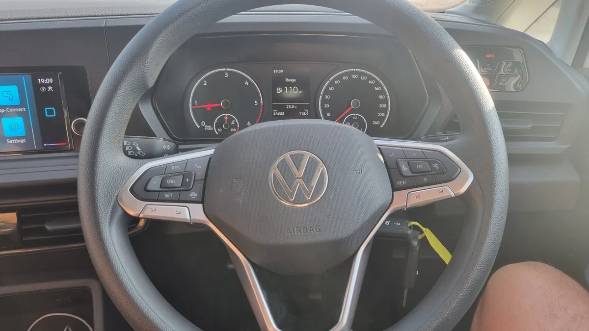 222 Volkswagen Caddy 2.0Tdi NoVat - Image 2
