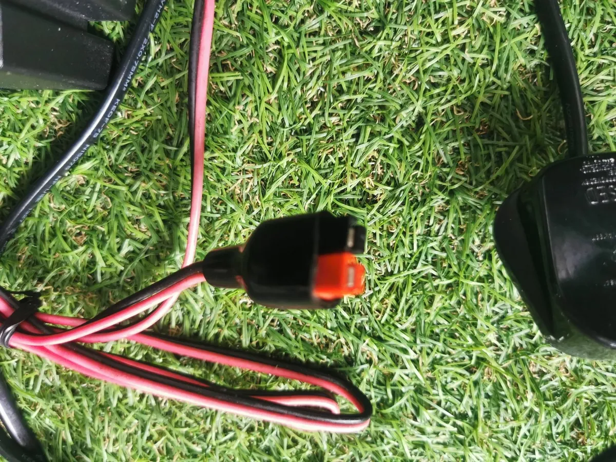 Universal golf glider 12volt charger - Image 4