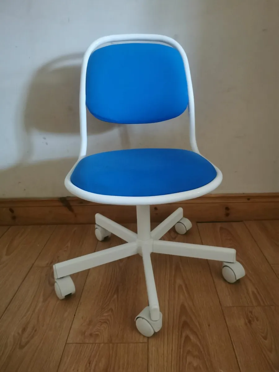 Quality Children's Computer swivel chair 1month - Image 4