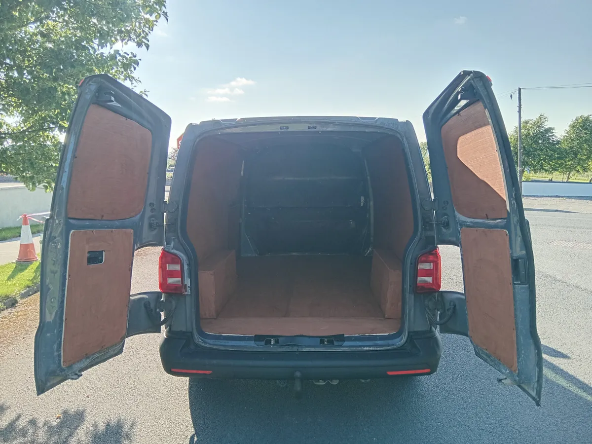 Volkswagen Transporter 2015 - Image 3