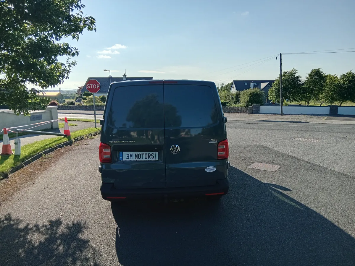Volkswagen Transporter 2015 - Image 4