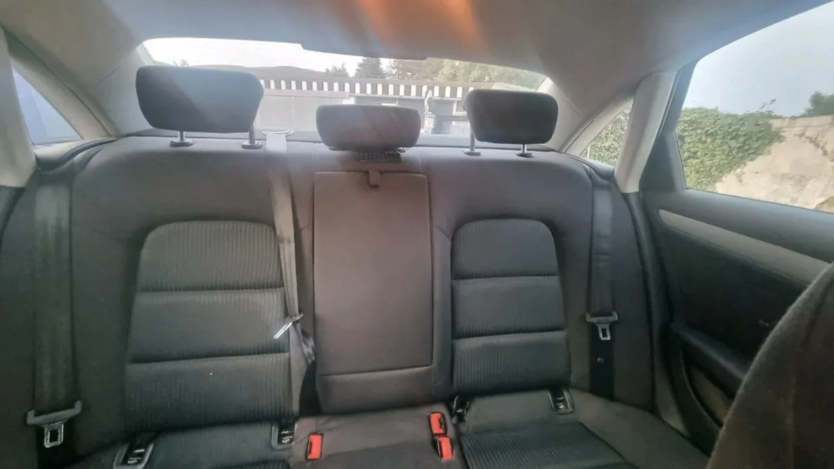 2009 audi a4 - Image 4