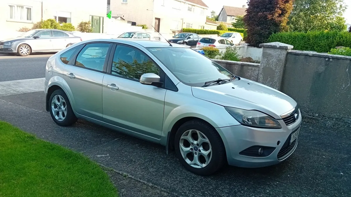 Ford Focus 2011 - Image 1