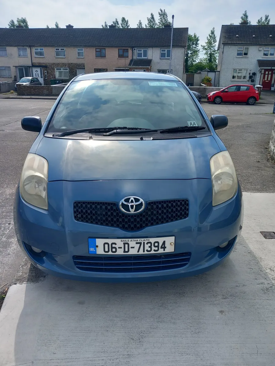 Toyota Yaris 2006 - Image 2