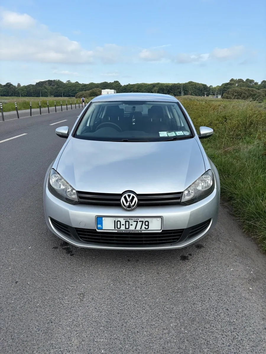TRENDLINE 1.4 Manual Volkswagen Golf - Image 1