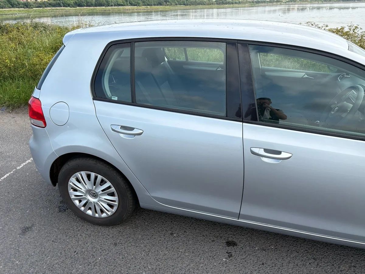 TRENDLINE 1.4 Manual Volkswagen Golf - Image 4